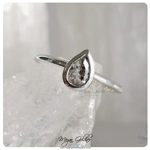 Keepsake Classic Pear Ring